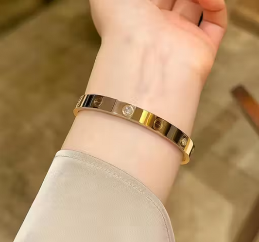 Classic Gold Toned Bracelet