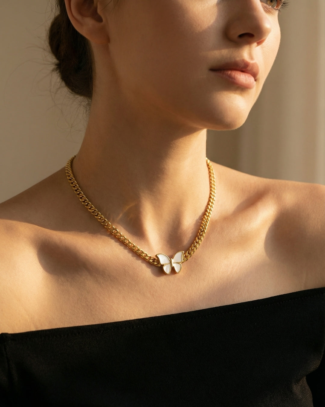 Snake chain butterfly choker necklace