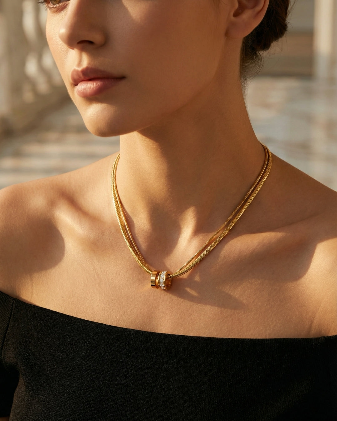 Snake chain double layer zircon circular pandent necklace