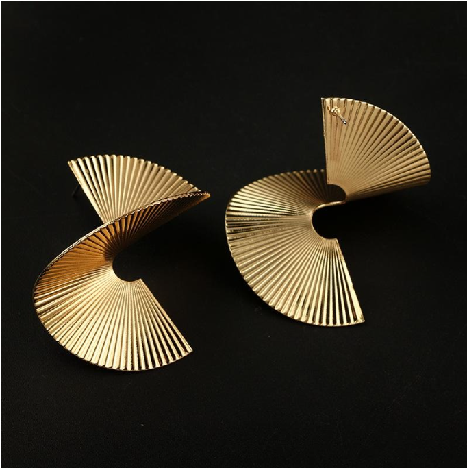 Geometric Spiral Big Stud Earrings