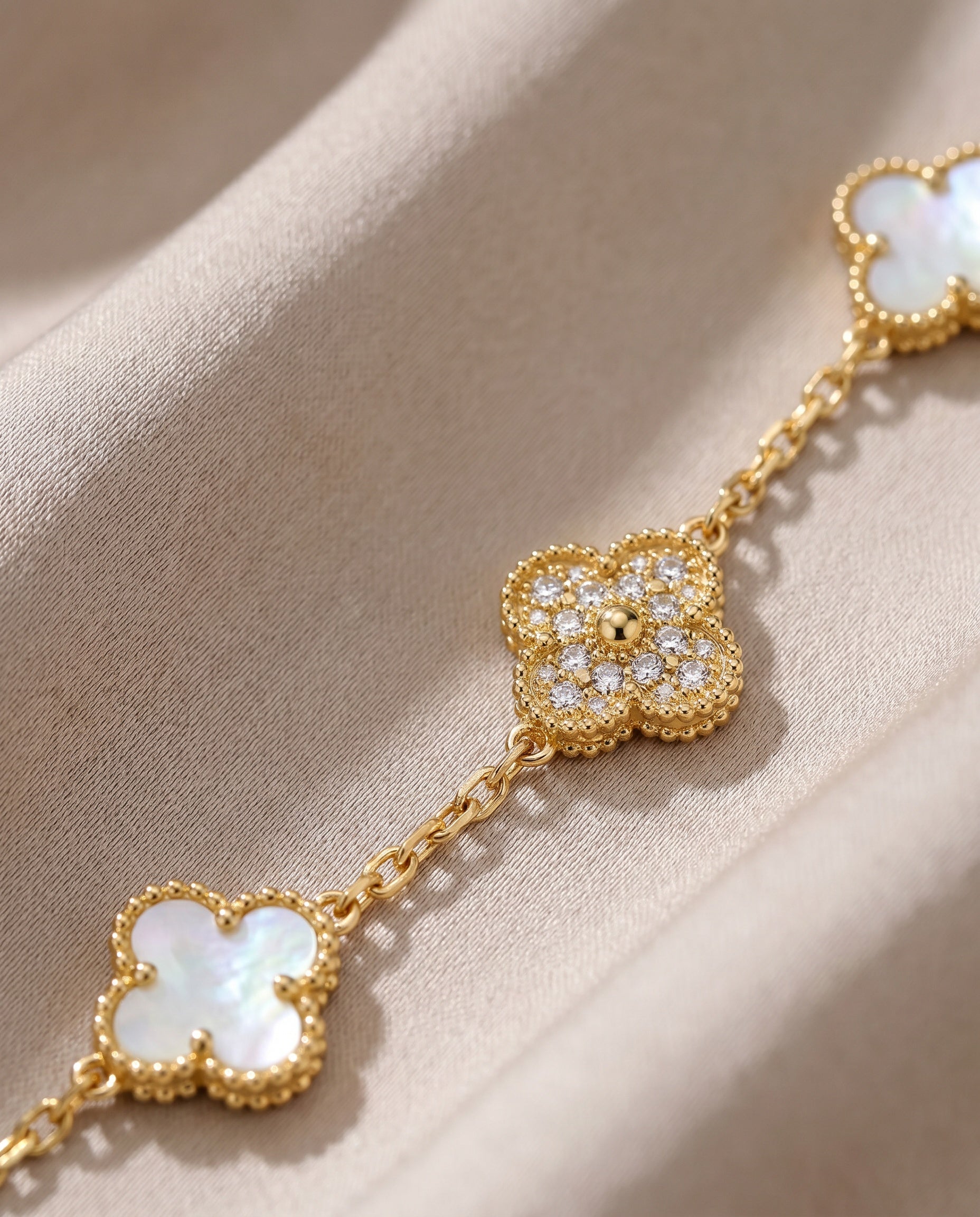 Mother-of-Pearl Clover Bracelet - close-up detail
