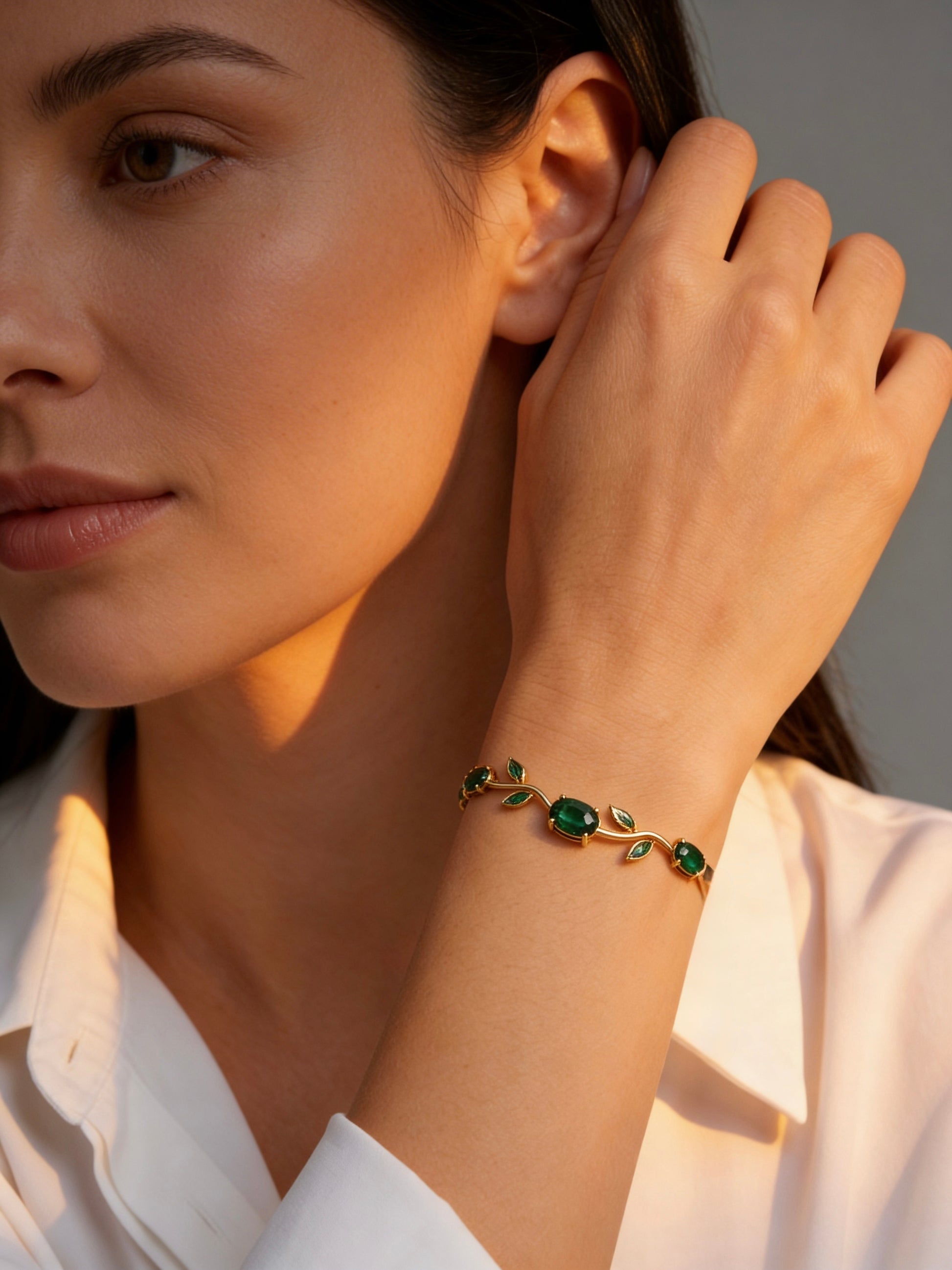 Green Tulip - Wrist